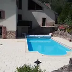 La Belle Charbonniere *