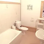 La Belle Charbonniere Hotell