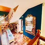 La Belle Charbonniere