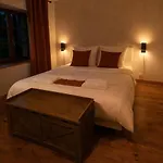 La Belle Charbonniere 호텔 *