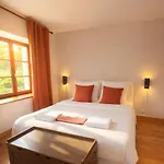 La Belle Charbonniere