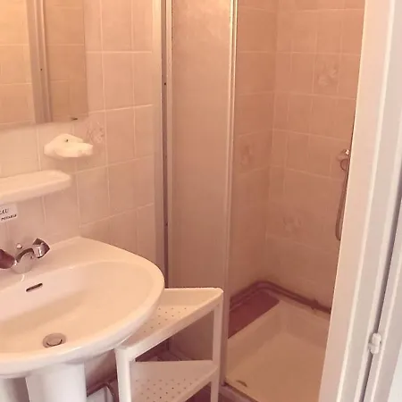 Hotel La Belle Charbonniere