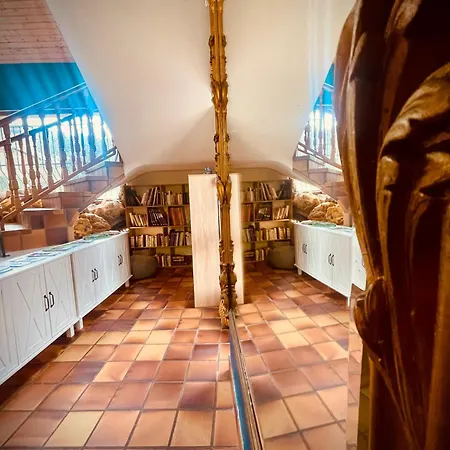 Hotel La Belle Charbonniere *