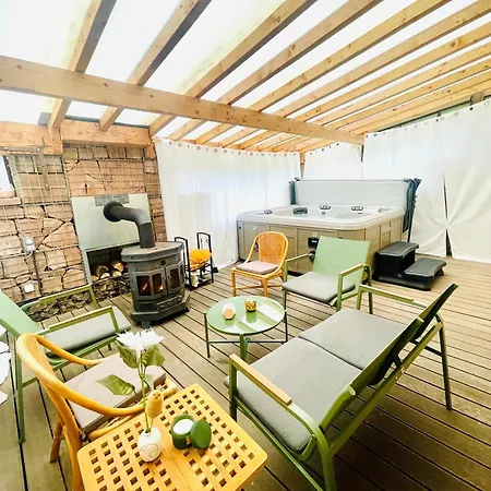 酒店 La Belle Charbonniere