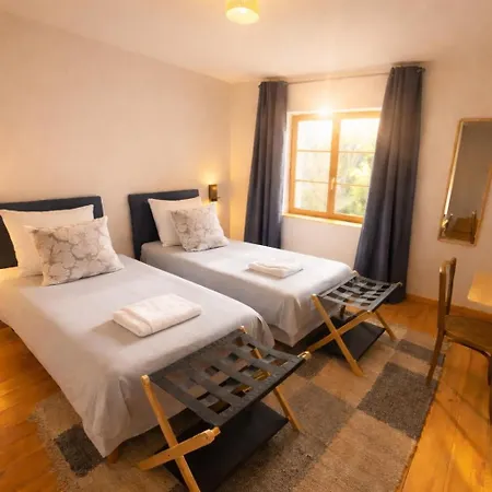 La Belle Charbonniere