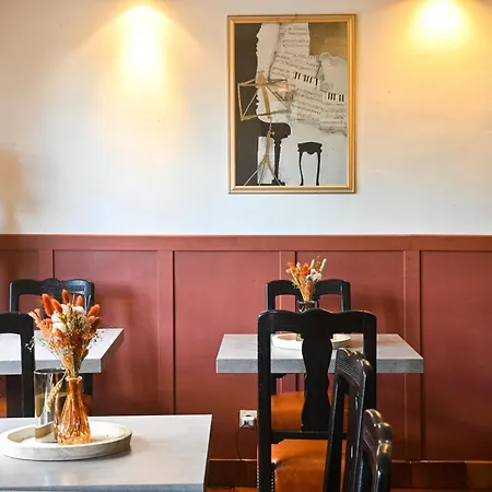 La Belle Charbonniere Hotel
