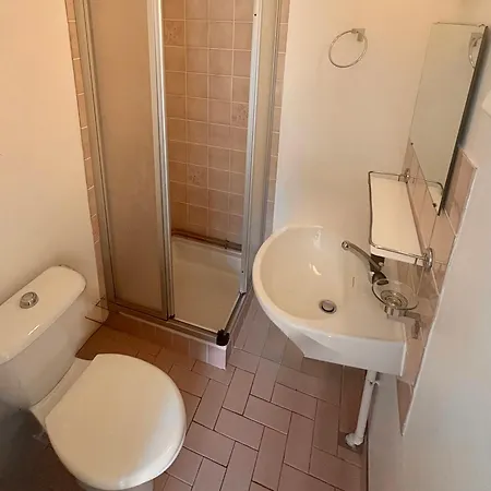 Hotel La Belle Charbonniere *