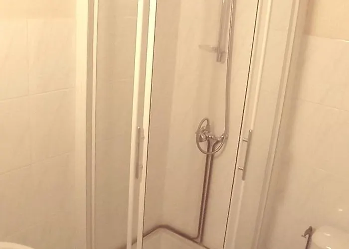 La Belle Charbonniere 호텔 *