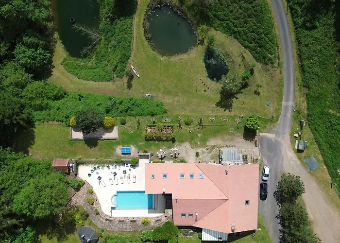 La Belle Charbonniere *